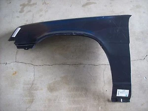 PARAFANGO ANTERIORE SINISTRO RENAULT SUPER 5 - NUOVO - Picture 1 of 1