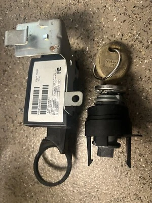 2005 2006 2007 05 06 07 Jeep Liberty Anti-Theft Immobilizer SKIM Module w/ KEY Foto 1 de 2