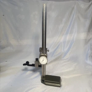 Mitutoyo 10” Height Gage 509-304  - Picture 1 of 8
