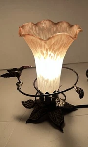 Tiffany Style HUMMINGBIRD Lamp Trumpet Shade Accent Table Lamp Night Light - Picture 1 of 8