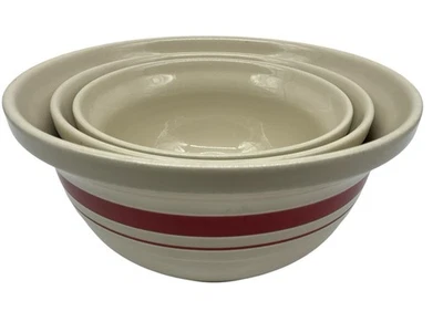 Conjunto de 3 tigelas de mistura de ninho de fita vermelha feitas em Portugal utensílios de cozinha vintage - Imagem 1 de 4