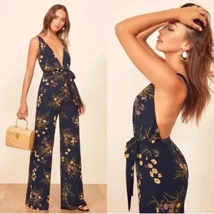 Mono Floral Reformation Mademoiselle Sofi Talla 2 Para Mujer Corbata Cintura Azul Marino - Imagen 1 de 10