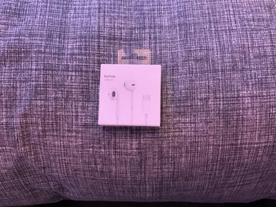 Apple EarPods (USB-C) (wired)  BNIB - Image 1 of 2