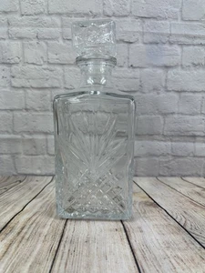 Vintage Cut Glass Floral Liquor Decanter Bottle Made In Italy - Foto 1 di 13