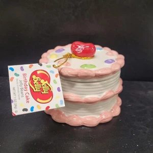 Jelly Belly Pink Ceramic BIRTHDAY CAKE & Jelly Beans- NWT - Picture 1 of 2