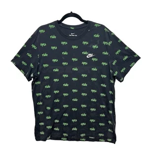 Nike T Shirt Herren XL Swoosh Multi Logo All Over Print AOP Streetwear Schwarz Grün - Bild 1 von 6