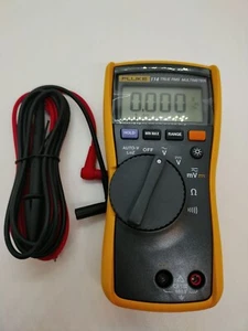 Fluke 114 Digital Multimeter True RMS AC DC Volt Auto Range Tester WCkbMT - Picture 1 of 10