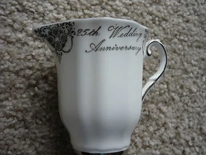 ROYAL GRAFTON 25 ANIVERSARIO. CREMA/ADORNO PLATEADO/INGLATERRA - Imagen 1 de 5