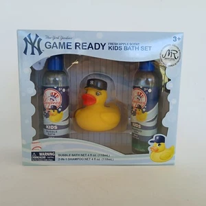 New York Yankees Game Ready Apple Scent Bubble Bath 2-n-1 Shampoo & Duck Kid Set - Picture 1 of 2