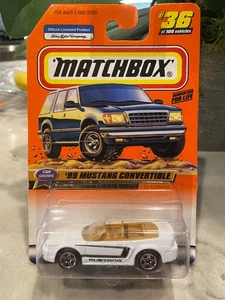 Matchbox '99 MUSTANG CONVERTIBILE - 1999 #36 Serie Car Shows 8 - Bianca - Foto 1 di 1