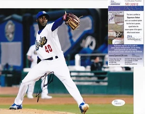 YADIER ALVAREZ Signed LA DODGERS prospect 8x10 photo + JSA Sig Debut COA SD32512 - Picture 1 of 1