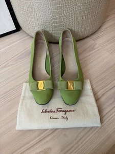 Salvatore Ferragamo Women’s Green Suede Flats Shoes 35,5 US 5,5 - Picture 1 of 8