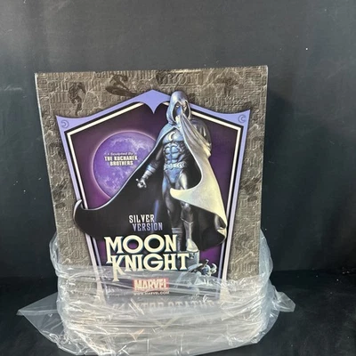 Estatua del Caballero Luna Bowen - Marvel [Versión Plateada] #0162/2000 Foto 1 de 4