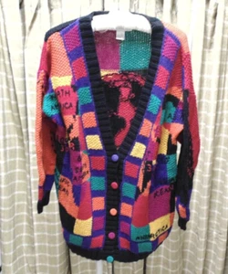 The limited Hand Knitted V-Neck Button Sweater Globe/Continents Theme - Size M/L - Bild 1 von 5