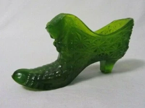 BOYD GLASS CAT HEAD SLIPPER SHOE #164 AVOCADO GREEN B IN DIAMOND - Bild 1 von 6