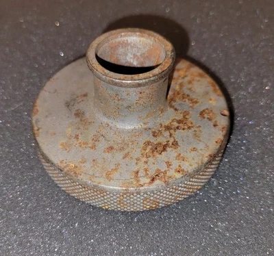 Tapa de cubierta de engranaje de dirección Ford modelo T (y TT) usada de acero para 1926-1927 Foto 1 de 3