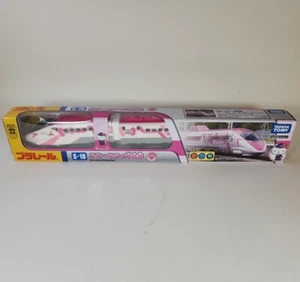 Tren bala Takara Tomy Plarail Hello Kitty Shinkansen S-18 Japón VENDEDOR DE EE. UU. - Imagen 1 de 10
