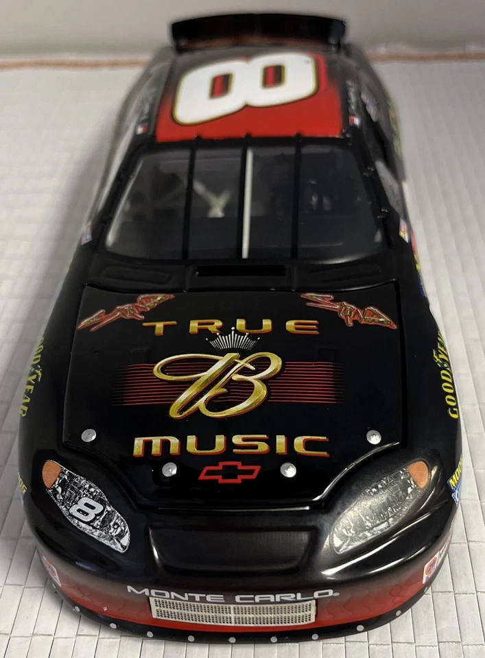 Action Dale Earnhardt Jr.#8 Budweiser/Staind 2003 Monte 1 24 Diecast #104475