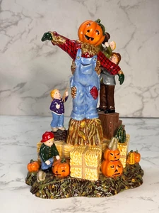 Department 56 "Building The Scarecrow" Figurine 56.55203 - Picture 1 of 8