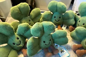 Juguete de peluche de planta de trébol irlandés ☘ Muñeca de la suerteJellycatToy verde suave 2025 nuevos regalos - Imagen 1 de 5