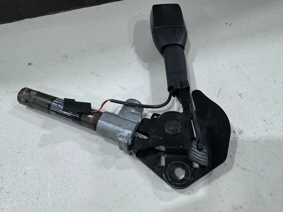 BMW SEAT BELT CLASP PRETENSIONER R E38 740i 740iL 750iL E39 525i 530i 540i 00-03 - Image 1 of 4