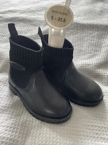 River Island Boys Black Knit Ankle Boots, Size C5 - Picture 1 of 6