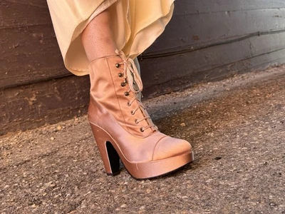 Botines de plataforma franceses vintage rosa seda Robert Clergerie ceremonia de apertura Foto 1 de 4