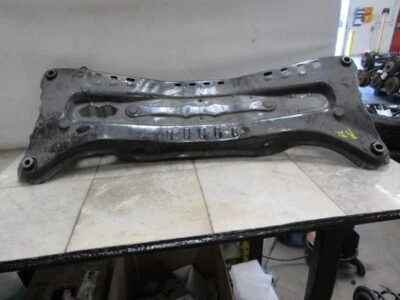 Subchasis travesaño trasero Toyota Camry Avalon 2012-2017 tracción delantera OEM Foto 1 de 2