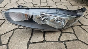 Hauptscheinwerfer links FORD Fiesta 2012-2019 2126888 leicht Beschädigt - Bild 1 von 9