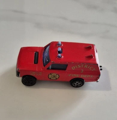 Range rover pompiers Majorette, cod. N° 246, échelle 1/60 - Photo 1/4