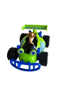 Fisher Price Disney Pixar Toy Story 3 Shake N Go Talking Woody & RC auto da corsa - Foto 1 di 4