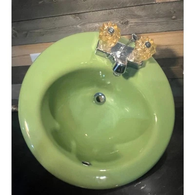 Fregadero de baño vintage Kohler verde lima retro años 70 hierro fundido caída redonda medio mod Foto 1 de 4