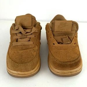 NIKE Air Force 1 Toddler Low Wheat Suede Sneakers Size 2C Gum Sole BQ5487-700 - Picture 1 of 10