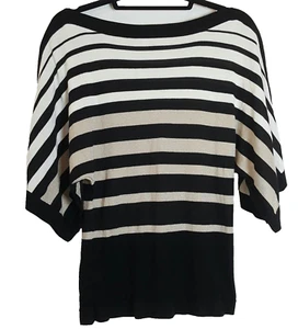 Suéter Pullover Casa Blanca Mercado Negro Rayas Ala de Murciélago Negro Blanco Talla XS  - Imagen 1 de 4