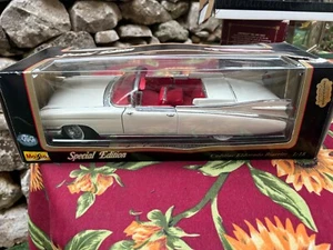 MAISTO USATO 1:18 AUTO DIE CAST CADILLAC ELDORADO BIARRITZ 1959 - Foto 1 di 6