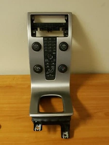 2004-2007 VOLVO S40 INTERIOR AM FM CD PLAYER RADIO RECEIVER OEM - Picture 1 of 17