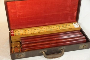 Raro set GIOCO VINTAGE Rottgames 148 piastrelle traslucide BACHELITE MAH JONG CON RACK - Foto 1 di 15