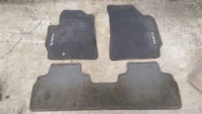 Juego de 4 alfombrillas OEM para Mazda Tribute 2005 Foto 1 de 4