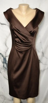 Vestido de cóctel KAY UNGER marrón sin mangas con cuello chal funda 8 fruncidos en la cintura Foto 1 de 4