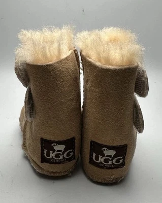 UGG Australia Bebé Niño Pequeño Talla S Erin Castaño Piel de Oveja Botas Botines Foto 1 de 4