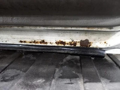 Used Front Left Door Assembly Front fits: 2007 Chevrolet Express 1500 van L. man - Image 1 of 4