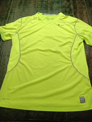 Camisa de Combate Nike Pro Para Hombres Grande Dri Fit Camisa Ajustada Verde Neón Amarillo  Foto 1 de 4