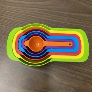 Compact Set of 6 Nesting Multicolor Plastic Measuring Cups/spoons - Picture 1 of 8