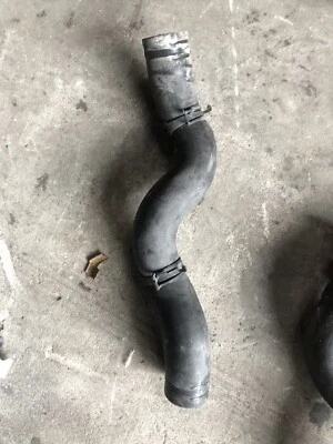 Nissan 370Z 2009-2017 cupé línea de refrigerante manguera tubo OEM Foto 1 de 2