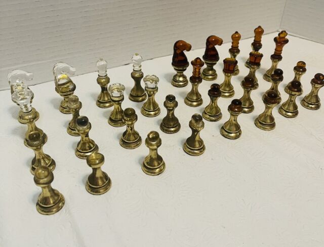 INDIAN ART VILLA Brass Chess with Realistic Piece (Gold + Silver) –  IndianArtVilla