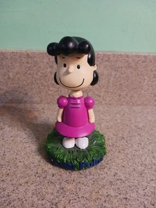 2010 PEANUTS WORLDWIDE, LLC. - LUCY Bobble-head Figure - CEDAR POINT 650 OF 992 - Picture 1 of 3