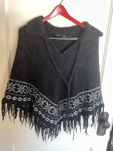 Fransen Woll Mohair Mischung weicher kuscheliger Poncho one size - Bild 1 von 8