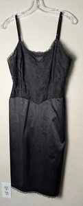 Vintage Vanity Fair Black Full Slip Size 40 Large Lace Bodice Adjustable straps - Picture 1 of 4