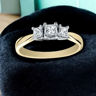 0,80 Karat Prinzessinnenform Diamanten Drei-Stein Verlobungsring in 14K Gelbgold - Bild 1 von 4