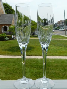 2 MIKASA 10 3/4" PETIT POINTS CHAMPAGNE FLUTES - Picture 1 of 2